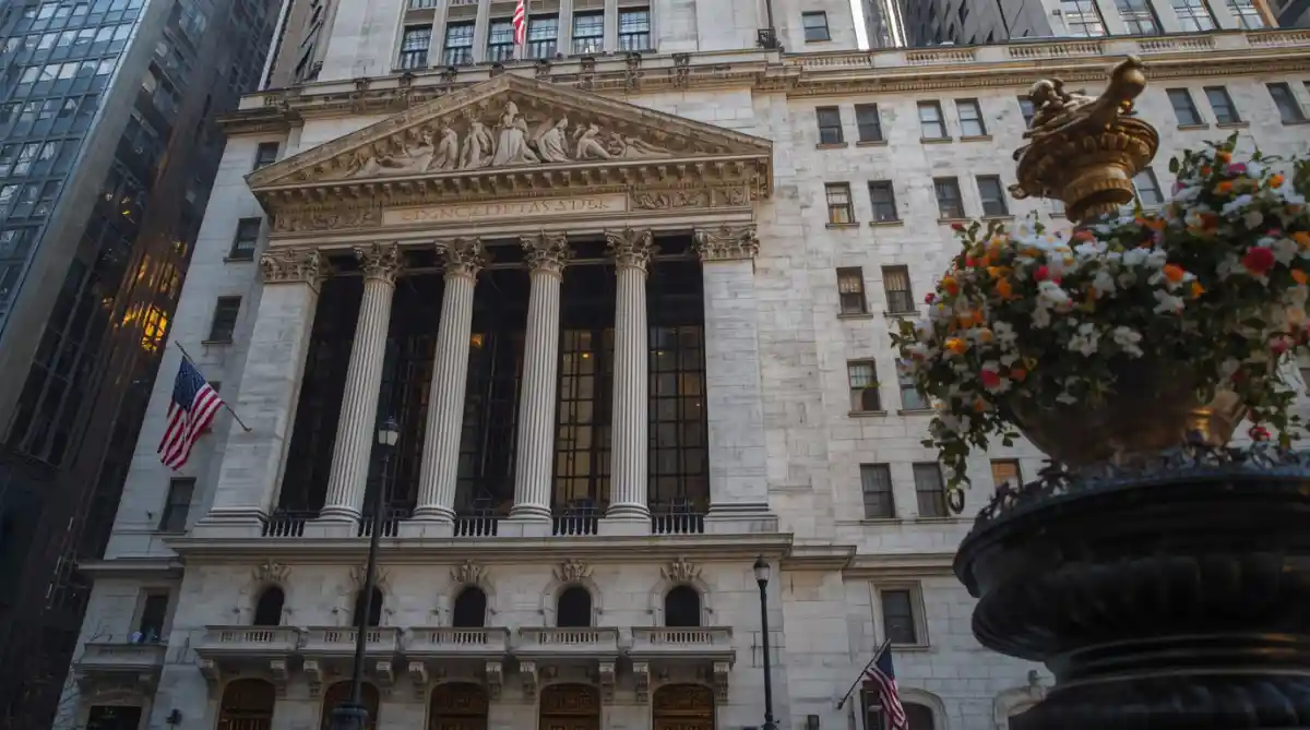 Valuation Pressure on U.S. Financial Equities